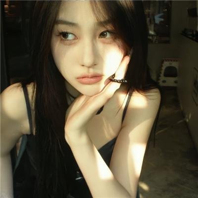 低头不见抬头见